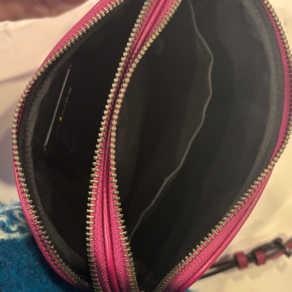 limited edition pink leather Coach Pac-Man crossbody bag purse - Picture 4 of 6
